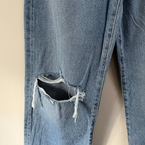 Etica Altin Loose Crop Ithaca Distressed Ripped Demin Jeans NEW $268 Size 25 - Picture 3 of 8